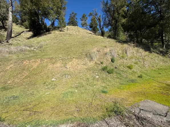 77 Oak Dr, Garberville, CA 95542