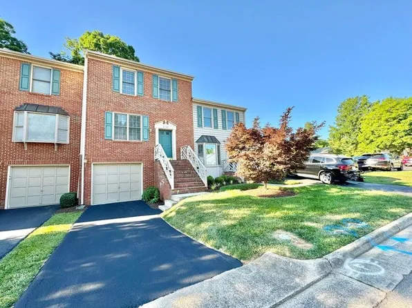 4732 Wembley Pl SW, Roanoke, VA 24018
