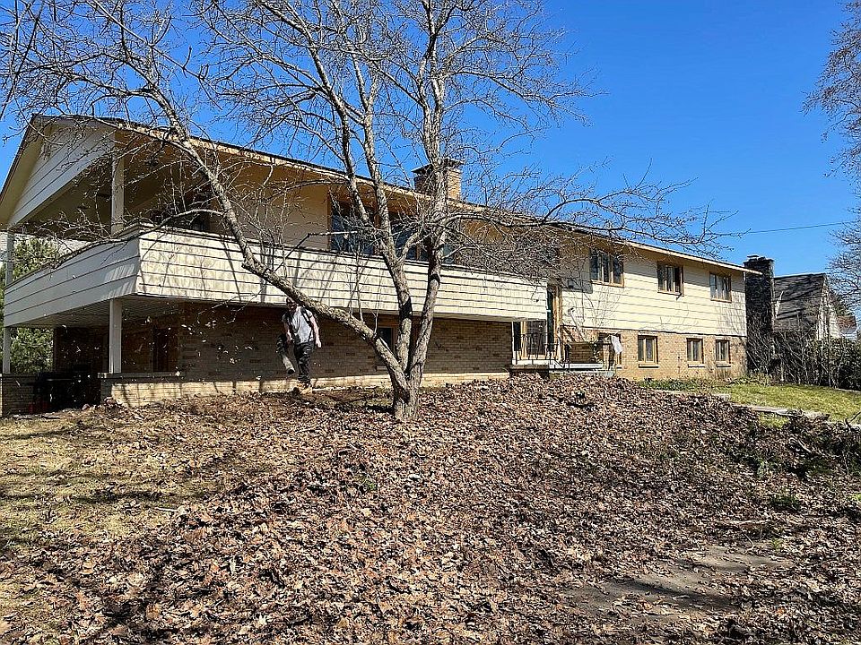 2nd image of 2650 Remington Rd