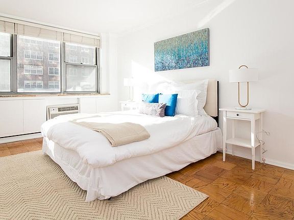 2nd image of 32 Gramercy Park S #2G