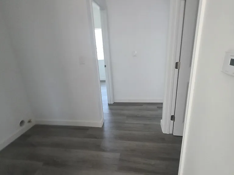 1265 Windsor Dr — Photo 12