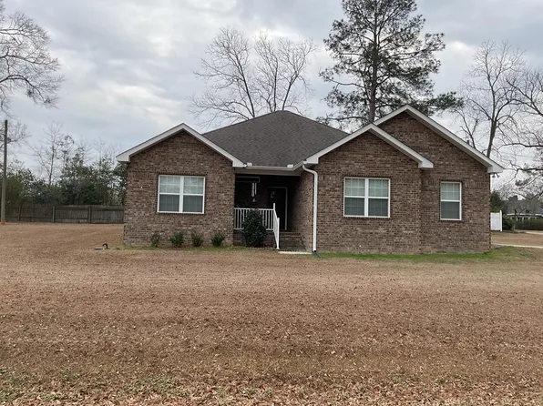 126 Edgewood Ave, Luverne, AL 36049