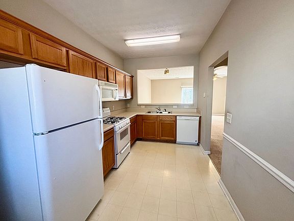 5th image of 261 Pearl Chambers Dr