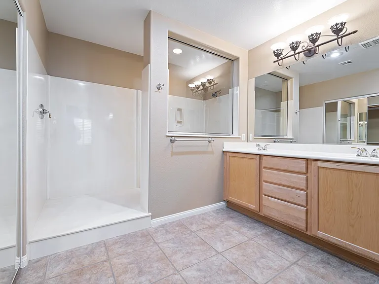 10492 Mission Park Ave — Photo 24