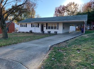 1947 W Adams St, Saint Charles, MO 63301