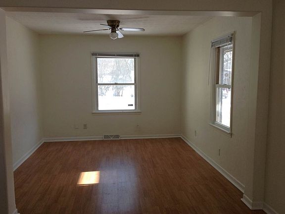 5th image of 2814 Dearborn St
