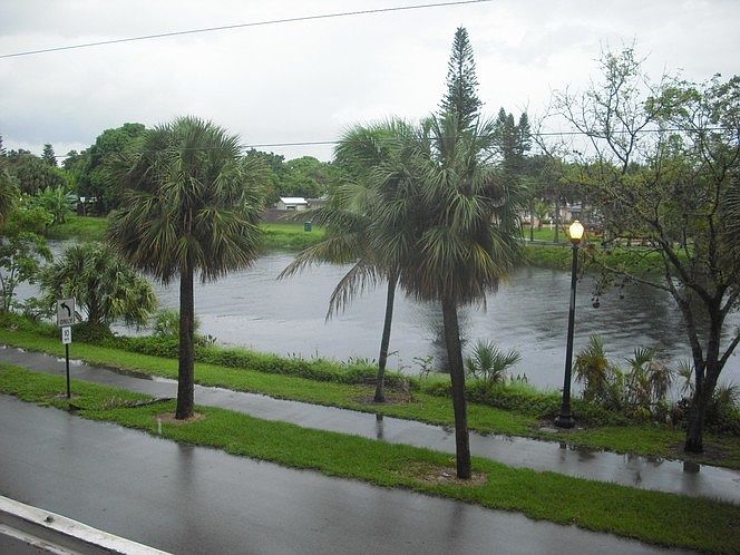 2nd image of 16850 S Glades Dr APT 2F