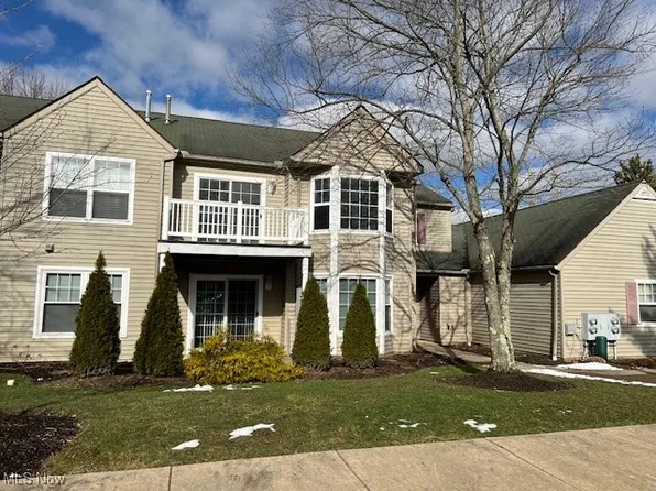 1071 Fleetwood Dr APT B, Northfield, OH 44067