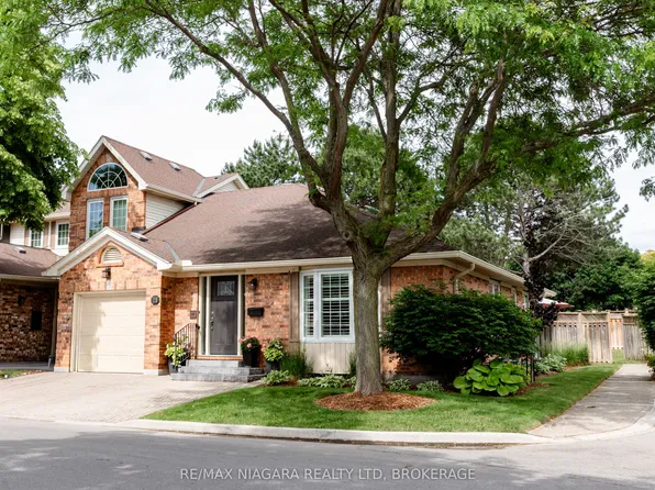 141 Welland Vale Rd #21, Saint Catharines, ON L2S 3S7