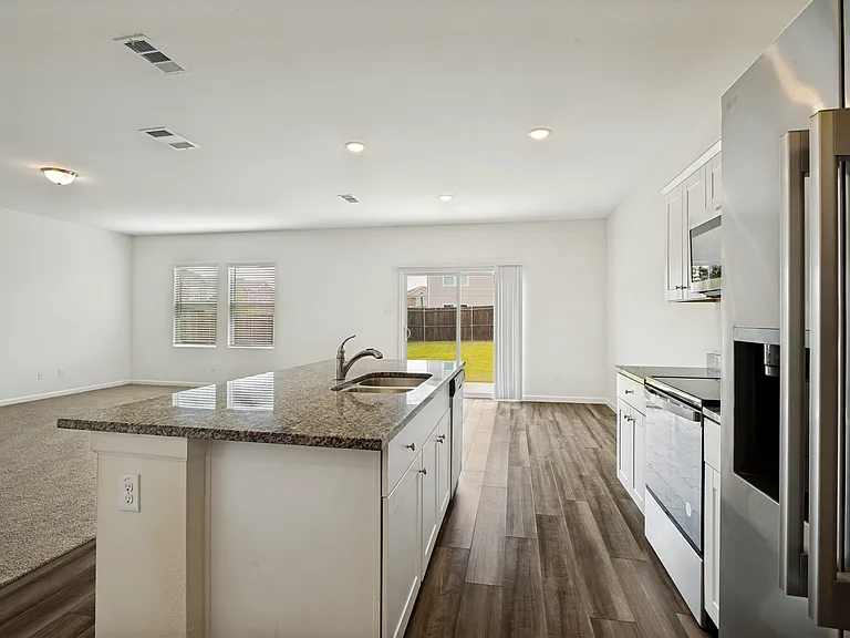 1702 Marquette Dr — Photo 6