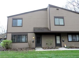 26740 Lake Of The Falls Blvd, Olmsted Falls, OH