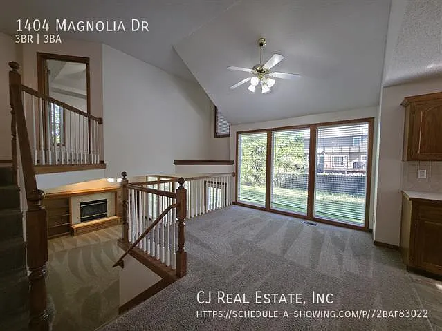 1404 Magnolia Dr — Photo 3