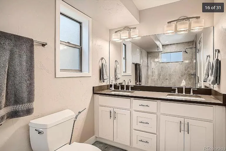1223 N Perry St — Photo 15