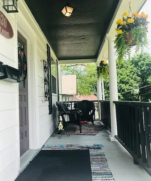 420 Vine St #1 — Photo 3