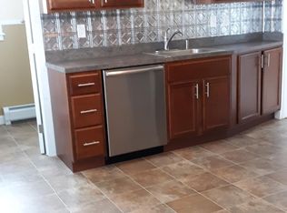 101 Riverside Dr #A, Thompson, CT 06277