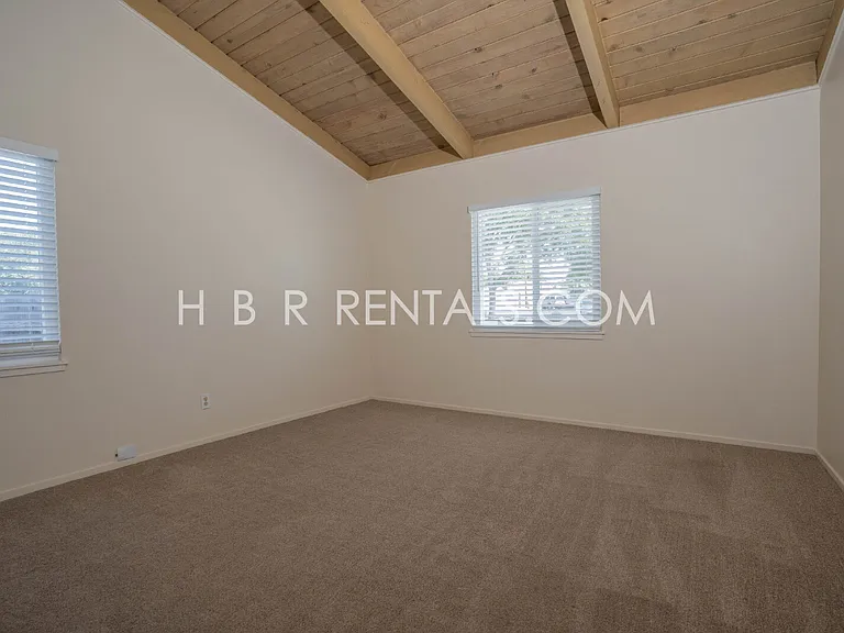 1261 N Tracy Blvd — Photo 11