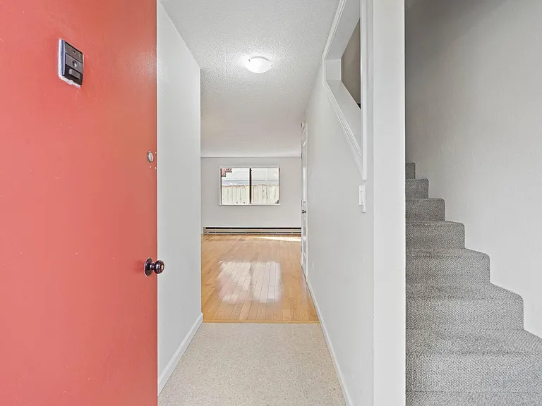 2730-2734 SE Alder St #2732 — Photo 4