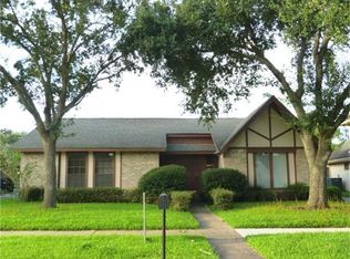 2915 Green Fields Dr, Sugar Land, TX 77479
