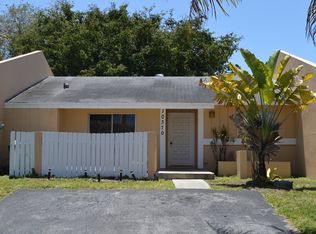 10370 SW 208th Ln, Cutler Bay, FL 33189
