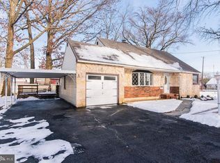 615 Edgewood Ave #E, Bensalem, PA 19020