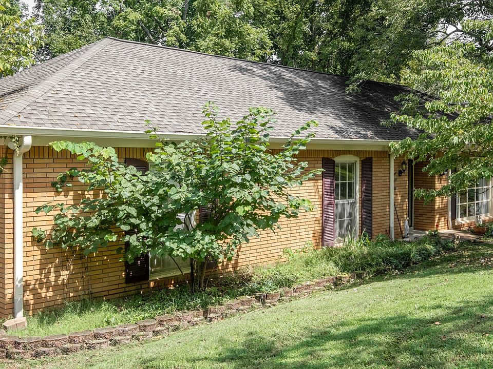 2nd image of 856 Highland Crest Dr