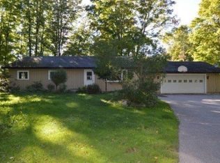 4378 S Pleasantview Rd, Harbor Springs, MI 49740