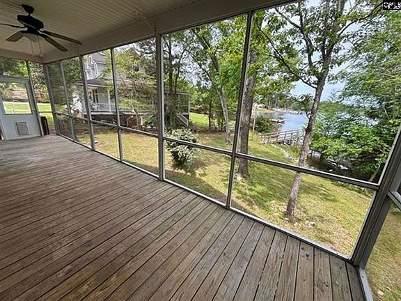 2nd image of 527 Superior Cir