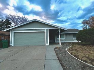 812 Glen Molly Dr, Sparks, NV