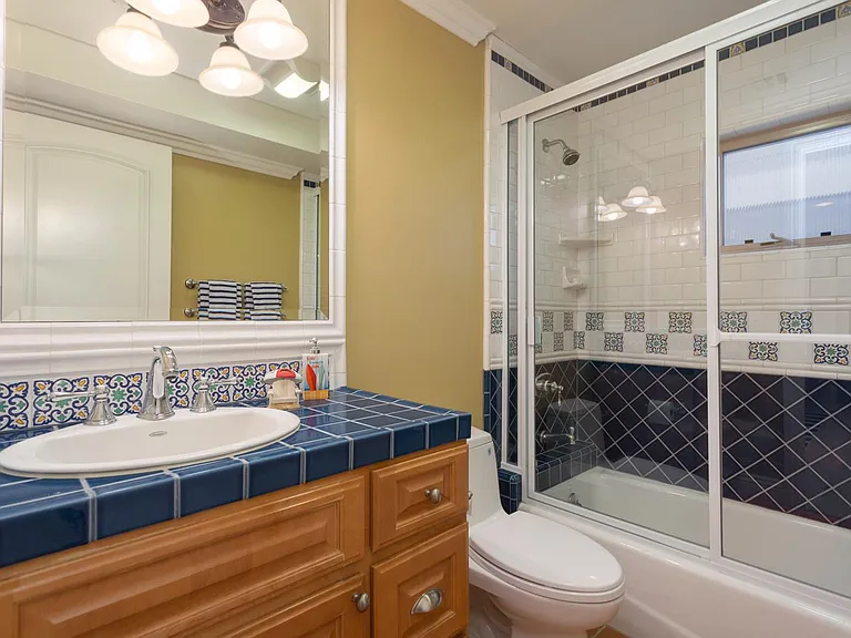 918 Monterey Blvd — Photo 23
