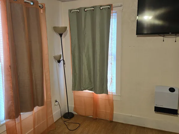 205 Pine St #1, Gardner, MA 01440