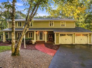 4 Stoney Brook Rd, Hopkinton, MA 01748