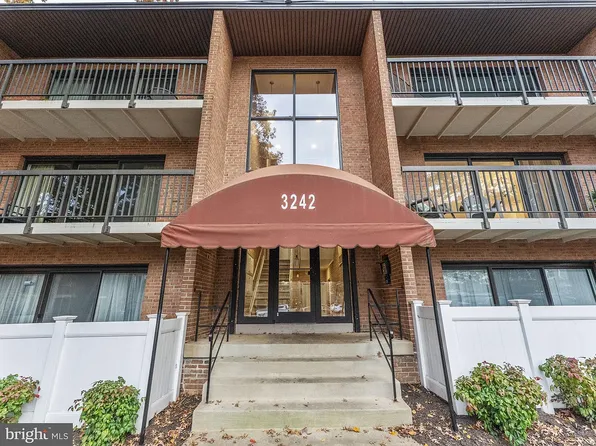 3242 S 28th St APT 303, Alexandria, VA 22302