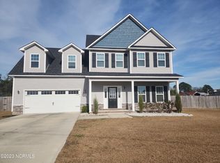 205 Trophy Ridge Dr, Richlands, NC 28574