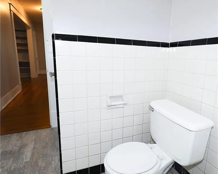 1305 Lorrain St — Photo 25