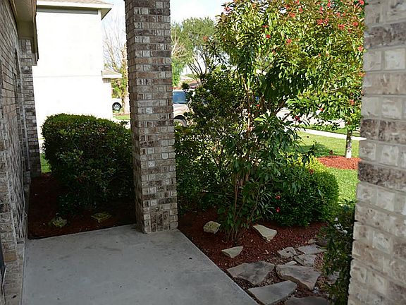 2nd image of 1505 Garden Park Dr
