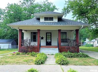 202 Garfield Ave, Galesburg, IL 61401