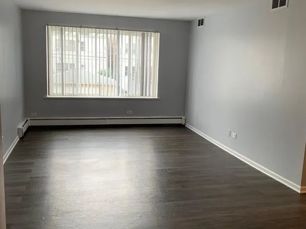 1227 S Harlem Ave APT 215, Berwyn, IL 60402