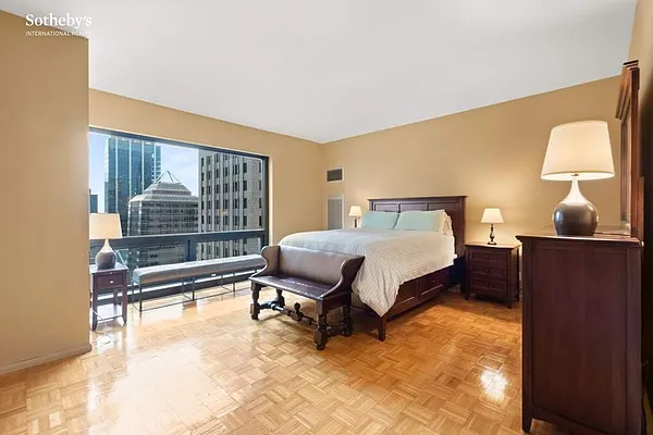 Rented by Sotheby's International Realty | media 6