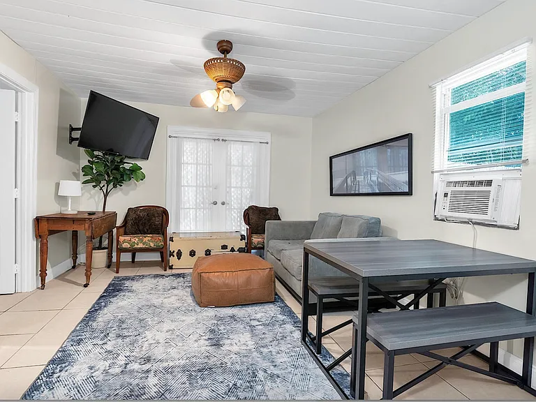909B N Palmway — Photo 13
