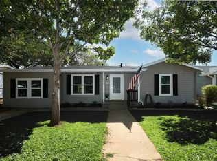 428 Norwood Dr, Hurst, TX 76053