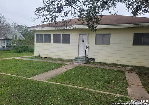 925 4th St Photo 1
