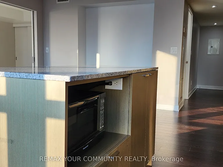 110 Charles St E #1704 — Photo 10
