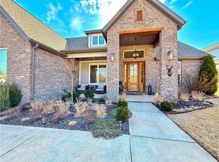 2030 Collins Dr, Pea Ridge, AR 72751