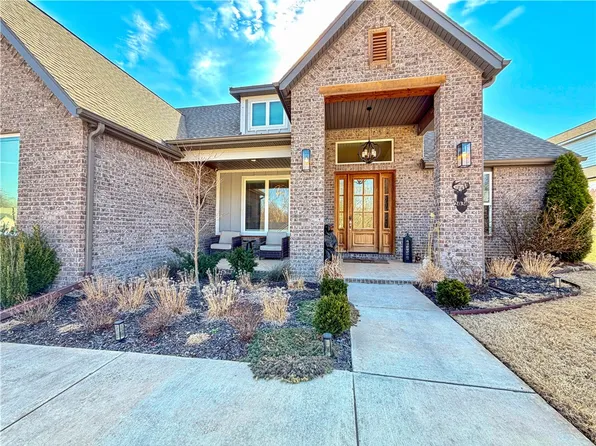 2030 Collins Dr, Pea Ridge, AR 72751