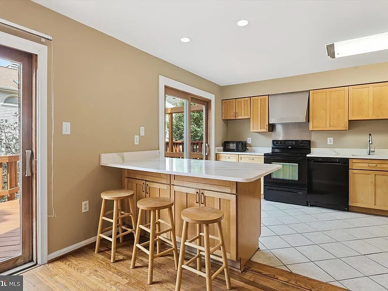 6168 Forest Creek Ct — Photo 9