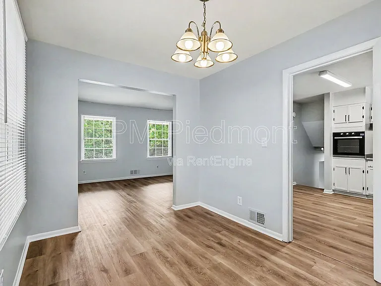 2642 Hatfield Cir SE — Photo 4