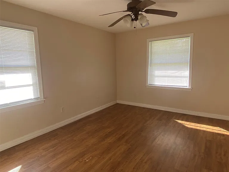243 Acacia St — Photo 6