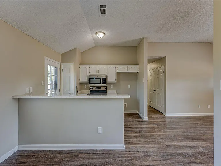 5540 Angelace Dr S — Photo 2