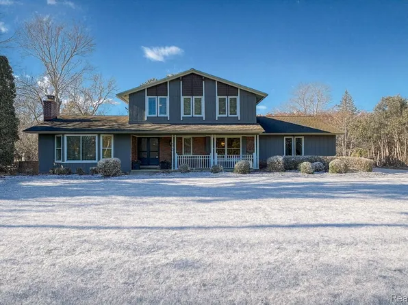 6940 Wing Lake Rd, Bloomfield Hills, MI 48301