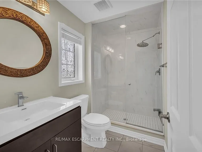 75 Forest Ridge Ave — Photo 36